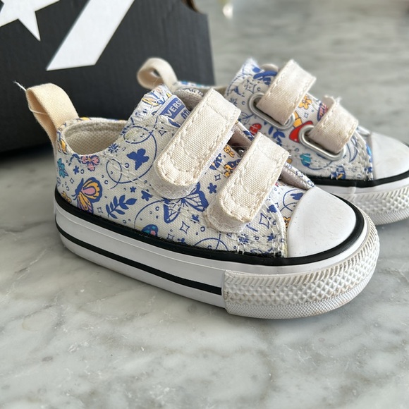 Converse All-Star Velcro butterfly infant shoes sz:2 - Picture 3 of 9